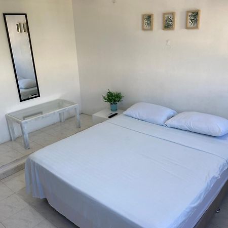 Habitaciones Independientes Cerca Al Aeropuerto 3 Cartagena Bagian luar foto