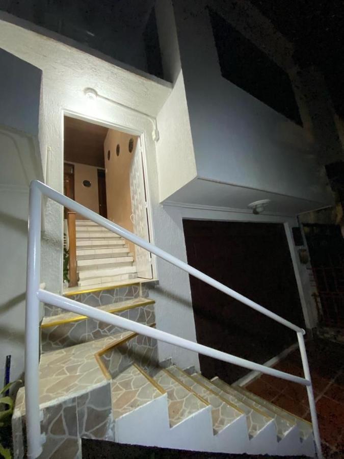 Habitaciones Independientes Cerca Al Aeropuerto 3 Cartagena Bagian luar foto